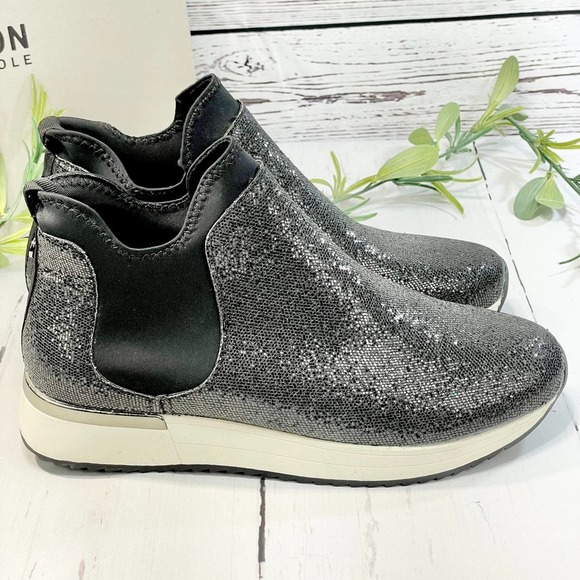 NWOT Kenneth Cole Cameron Chelsea Jogger Sneaker (Size 9.5) - Picture 4 of 9